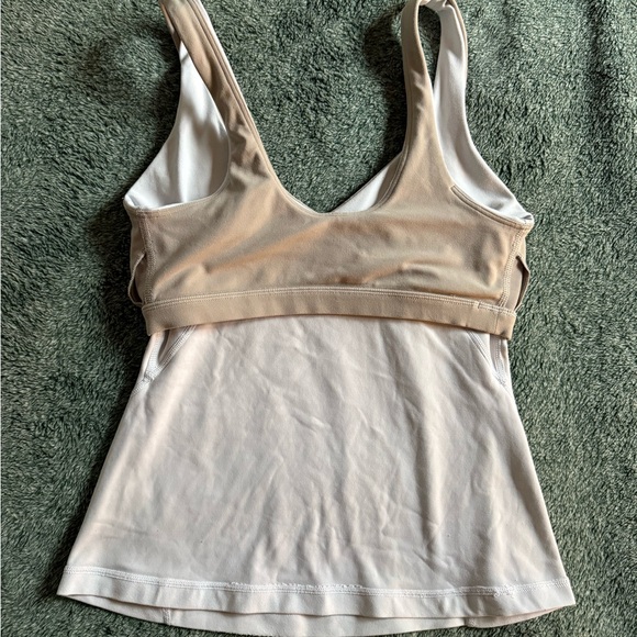 Lululemon Top Size 2 - Picture 4 of 5